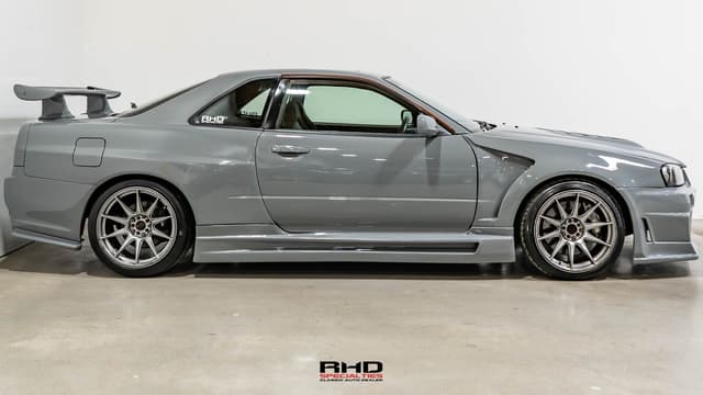 1998 Nissan Skyline JDM car for sale — photo 8 of 24