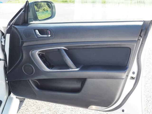 2005 Subaru Legacy JDM car for sale — photo 17 of 25