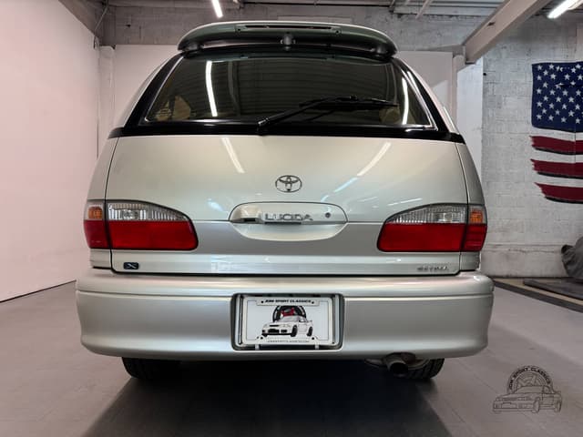 Toyota Estima JDM car for sale — photo 19 of 25