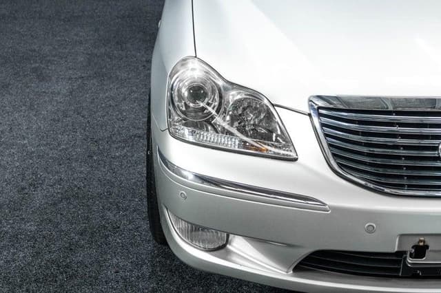 2005 Toyota Majesta JDM car for sale — photo 3 of 19