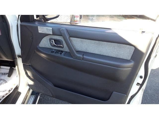 1992 Mitsubishi Pajero JDM car for sale — photo 15 of 25