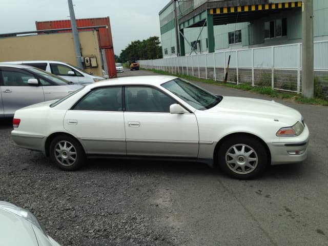 1998 Toyota Mark II JDM car for sale — photo 3 of 5