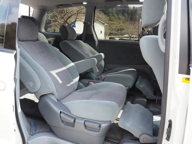 2001 Toyota Estima JDM car for sale — photo 12 of 25