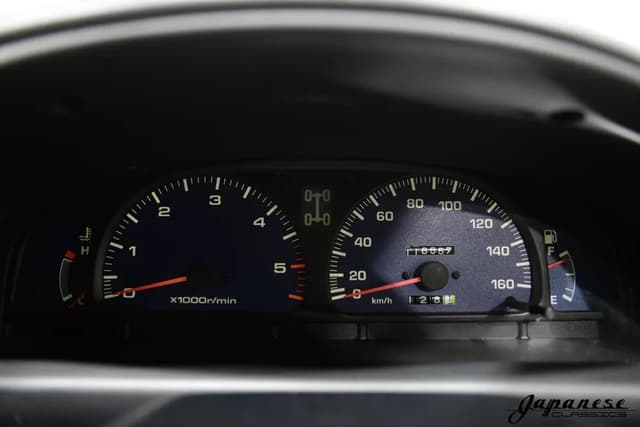 1998 Toyota Hilux JDM car for sale — photo 16 of 25