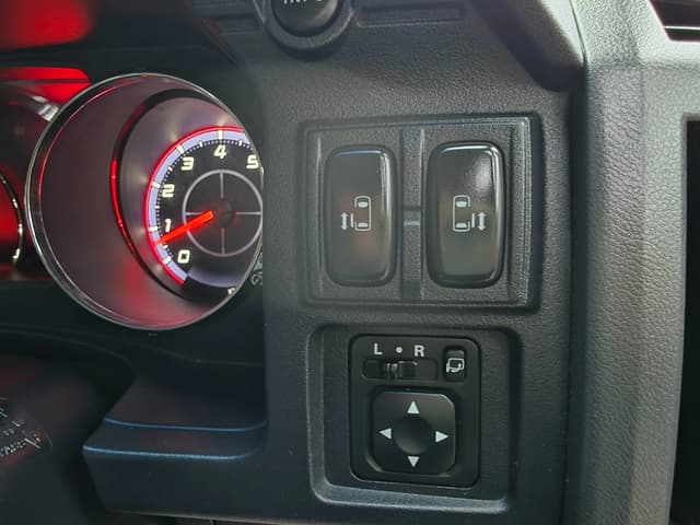 2009 Mitsubishi Delica JDM car for sale — photo 10 of 10