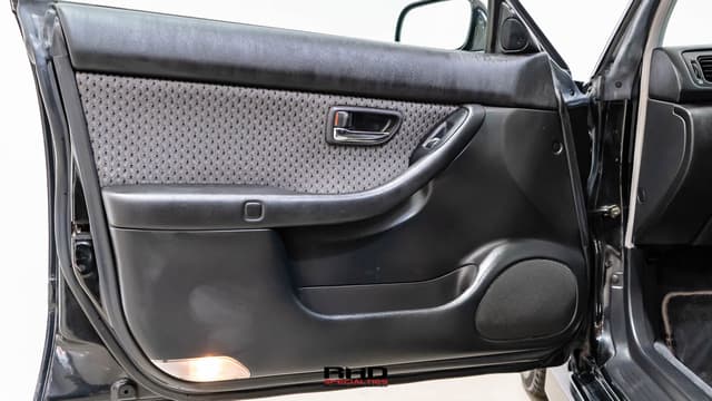 2001 Subaru Legacy JDM car for sale — photo 16 of 25