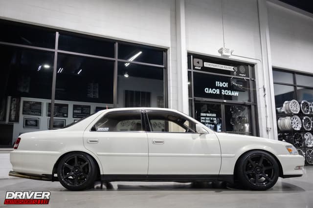 1997 Toyota Cresta JDM car for sale — photo 11 of 25