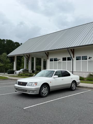 1998 Toyota Celsior JDM car for sale — photo 2 of 25