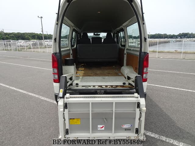 2010 Toyota HiAce JDM car for sale — photo 23 of 25