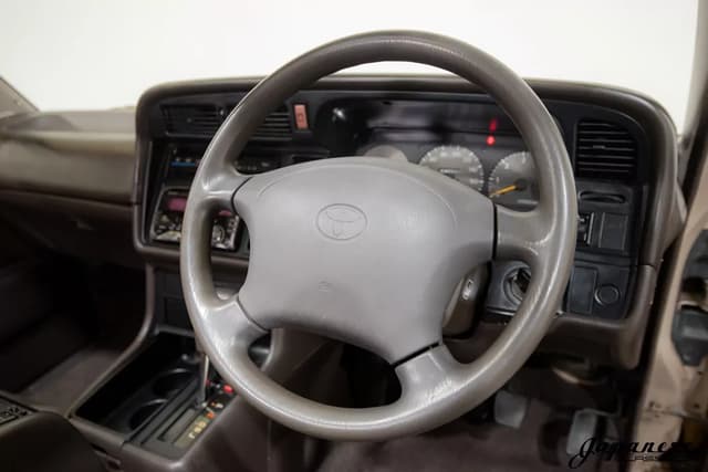 1996 Toyota HiAce JDM car for sale — photo 12 of 25