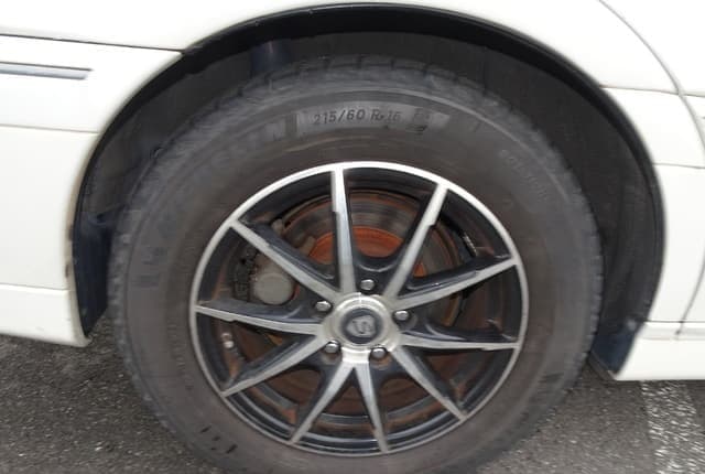 2001 Toyota Crown JDM car for sale — photo 11 of 25