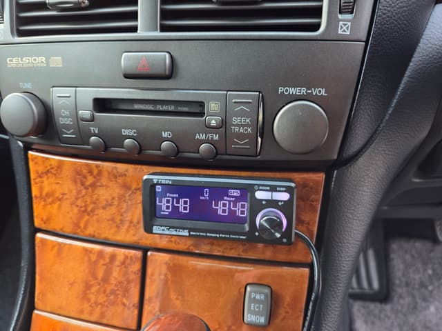 2001 Toyota Celsior JDM car for sale — photo 13 of 14