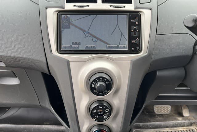 2010 Toyota Vitz JDM car for sale — photo 13 of 25