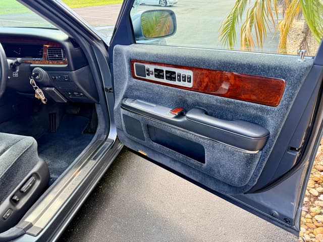 2000 Toyota Century JDM car for sale — photo 21 of 25