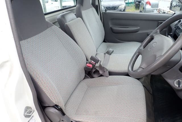 2002 Toyota Townace JDM car for sale — photo 17 of 25