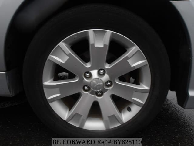 2010 Mitsubishi Outlander JDM car for sale — photo 12 of 25