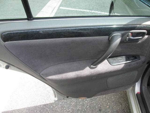 2000 Toyota Crown JDM car for sale — photo 10 of 23