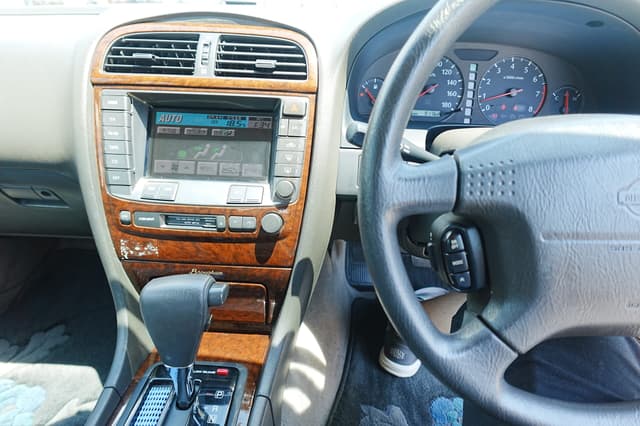 1996 Nissan Cedric JDM car for sale — photo 16 of 21