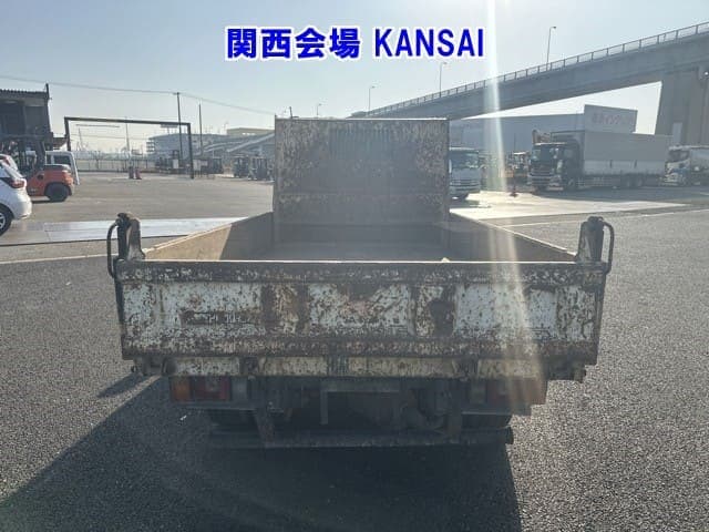 2005 Isuzu Elf JDM car for sale — photo 3 of 8