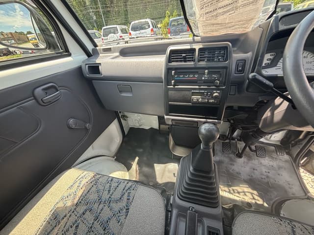 1998 Mitsubishi Minicab JDM car for sale — photo 7 of 12