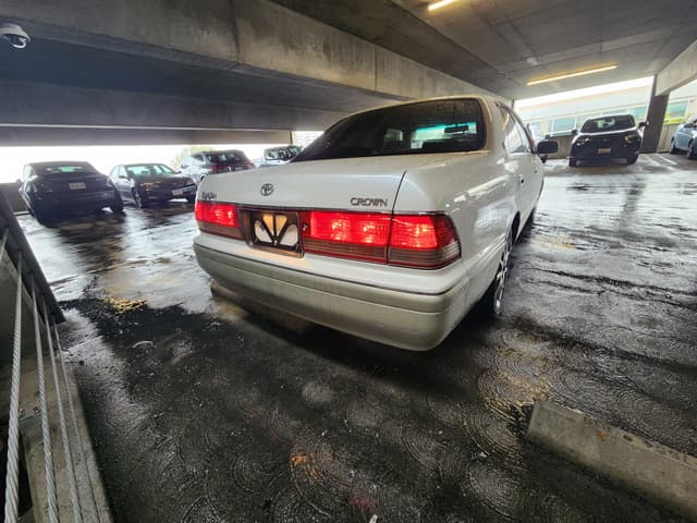 1999 Toyota Crown JDM car for sale — photo 20 of 24