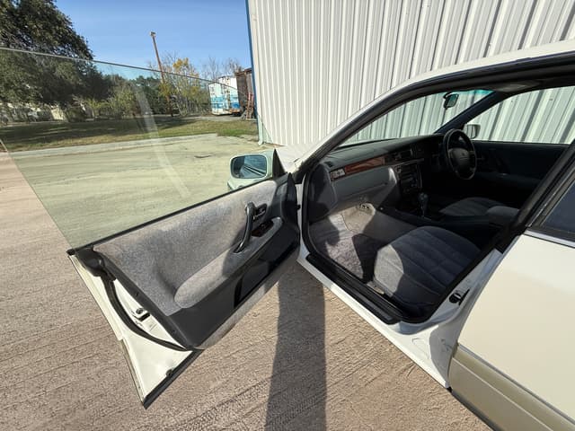 1996 Toyota Crown JDM car for sale — photo 9 of 21
