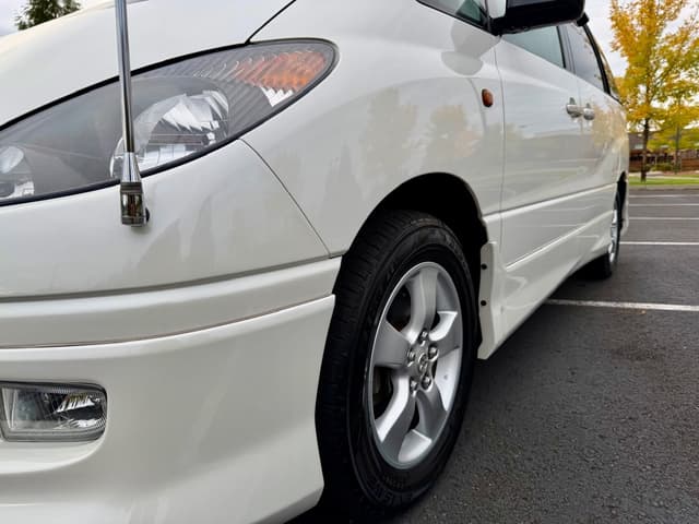 2000 Toyota Estima JDM car for sale — photo 13 of 25