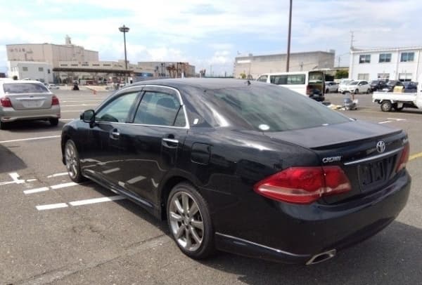 2008 Toyota Crown JDM car for sale — photo 3 of 6