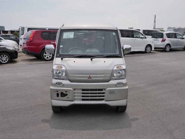 2001 Mitsubishi Town Box JDM car for sale — photo 2 of 25