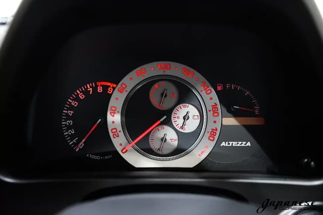 1998 Toyota Altezza JDM car for sale — photo 13 of 25