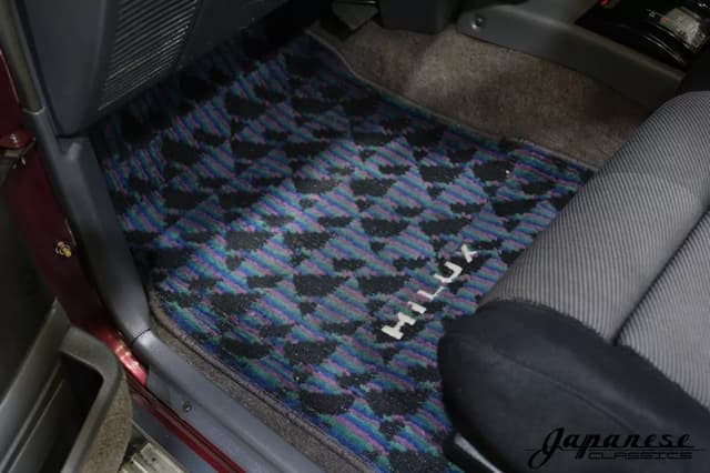 1993 Toyota Hilux Surf JDM car for sale — photo 15 of 25
