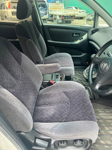 2001 Toyota Harrier JDM car for sale — photo 6 of 12
