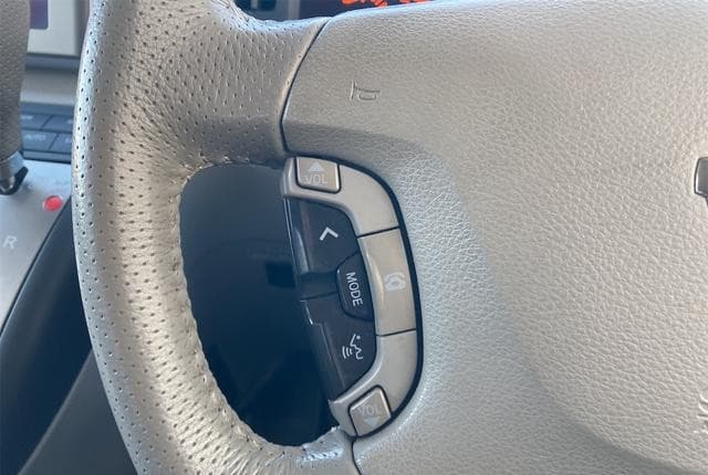 2003 Nissan Elgrand JDM car for sale — photo 24 of 25