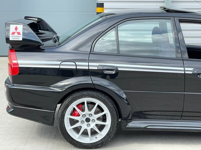 2002 Mitsubishi Lancer Evolution JDM car for sale — photo 13 of 25