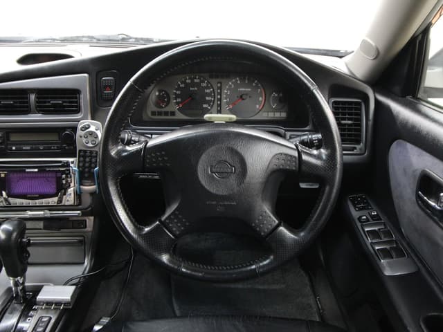 1997 Nissan Stagea JDM car for sale — photo 10 of 25