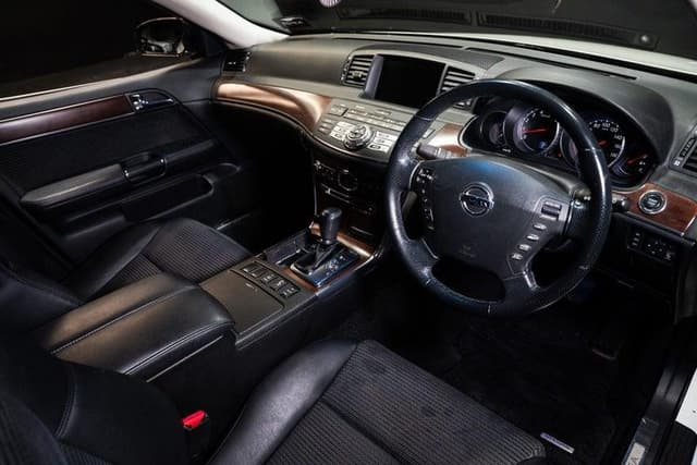 2009 Nissan Fuga JDM car for sale — photo 14 of 15