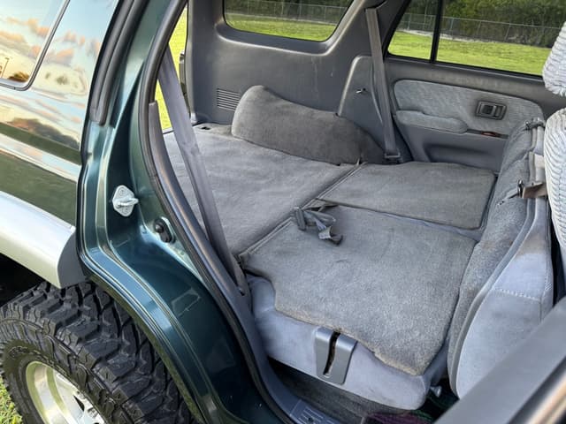 1996 Toyota Hilux Surf JDM car for sale — photo 31 of 47