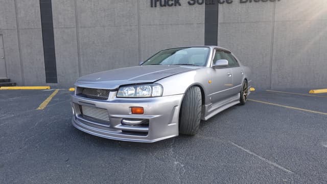1998 Nissan Skyline JDM car for sale — photo 3 of 12
