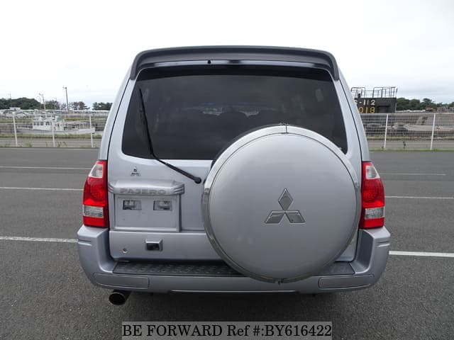 2005 Mitsubishi Pajero JDM car for sale — photo 4 of 25