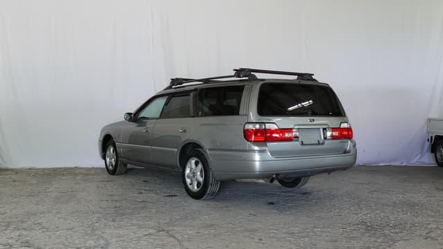 1999 Nissan Stagea JDM car for sale — photo 7 of 17