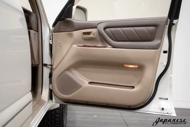 2000 Toyota Land Cruiser JDM car for sale — photo 20 of 25