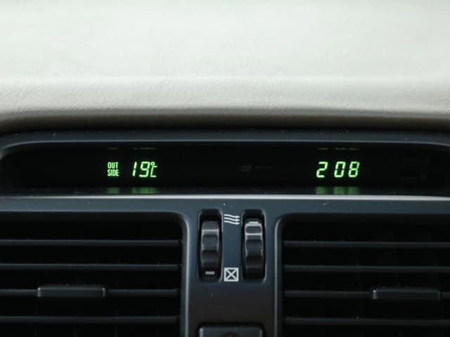 1997 Toyota Celsior JDM car for sale — photo 12 of 25