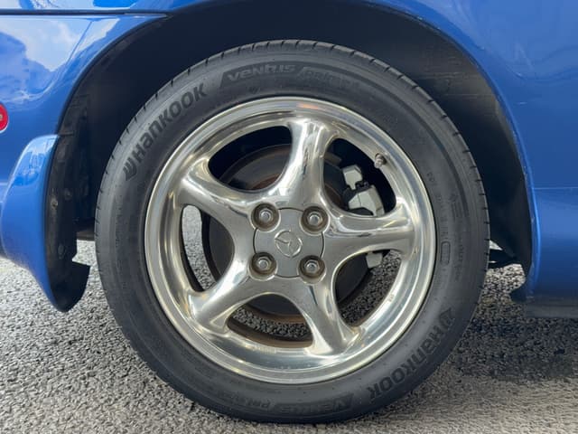 1999 Mazda Roadster (Eunos Roadster / MX-5) JDM car for sale — photo 21 of 25