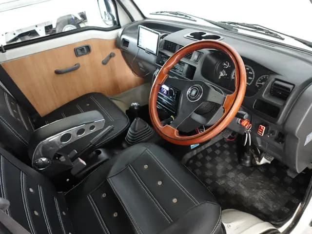 2001 Daihatsu Hijet JDM car for sale — photo 10 of 12