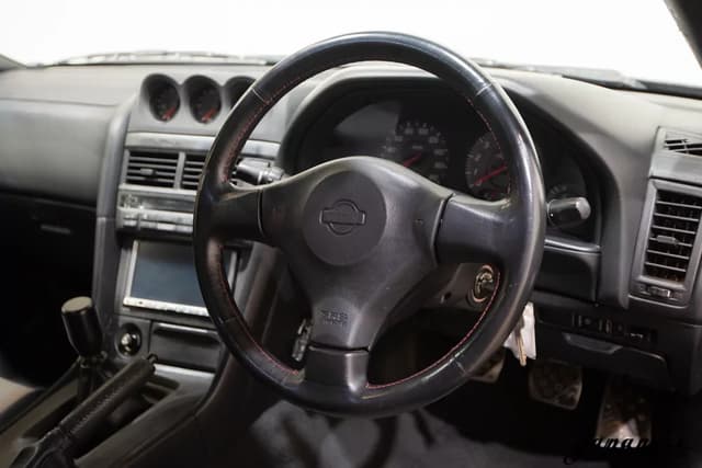 1998 Nissan Skyline JDM car for sale — photo 14 of 25