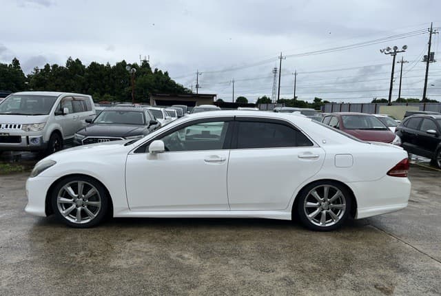 2008 Toyota Crown JDM car for sale — photo 6 of 25