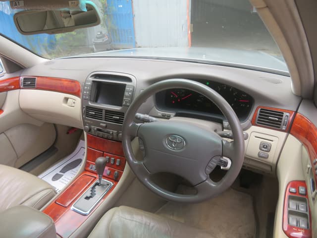 2001 Toyota Celsior JDM car for sale — photo 12 of 20