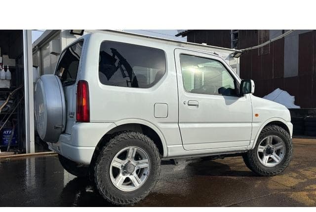 2010 Suzuki Jimny JDM car for sale — photo 5 of 25