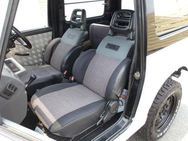 1993 Suzuki Jimny JDM car for sale — photo 11 of 20