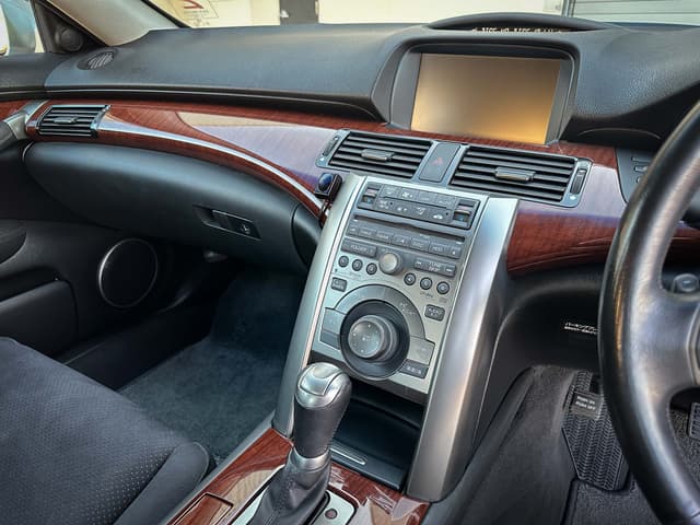 2008 Honda Legend JDM car for sale — photo 18 of 25